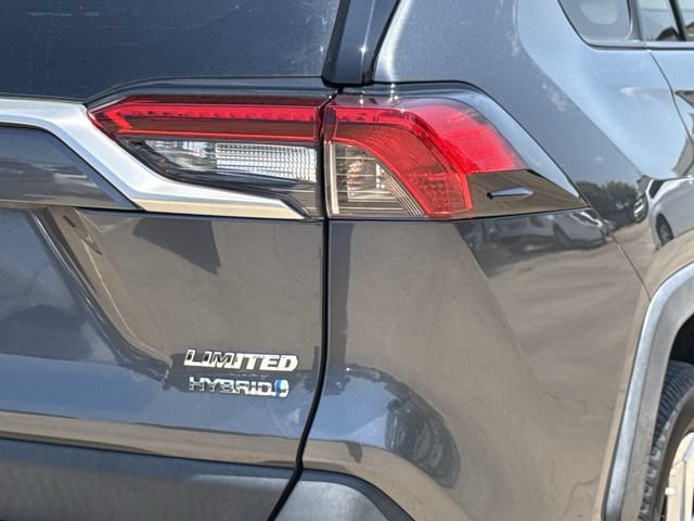 Used 2020 Toyota RAV4 Limited AWD/4WD image 7