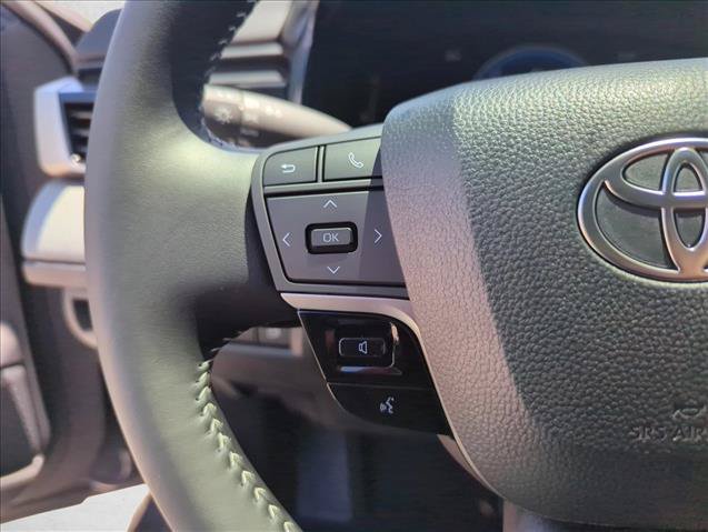 Used 2026 Toyota Camry SE FWD image 17