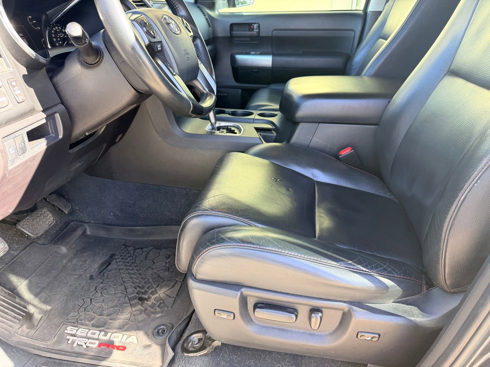 Used 2020 Toyota Sequoia TRD Pro AWD/4WD image 15