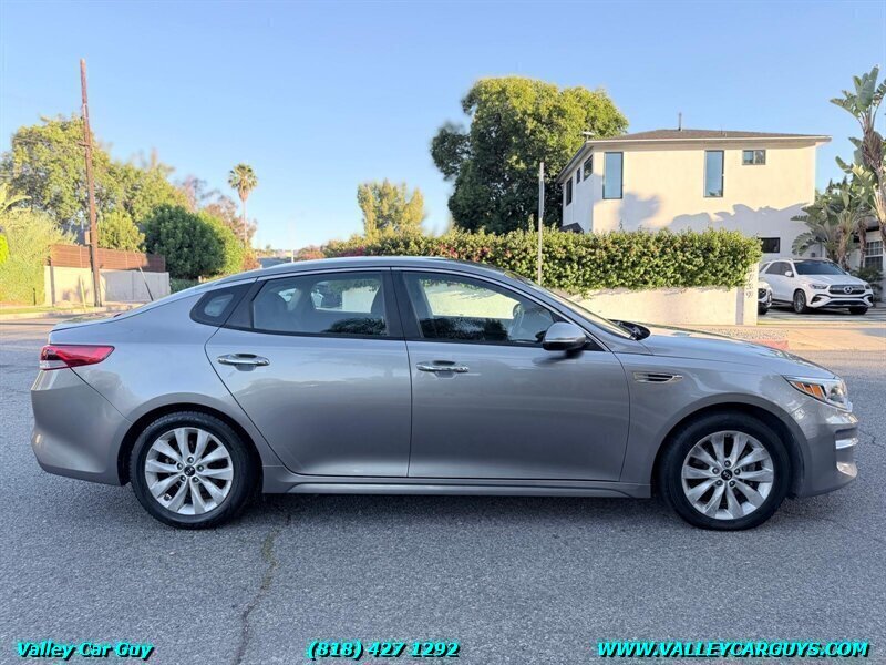 Used 2018 Kia Optima LX w/ 17" Alloy Wheels Package FWD image 7