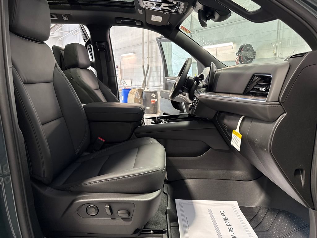 New 2026 Chevrolet Suburban Z71 w/ Z71 Off-Road Package AWD/4WD image 35
