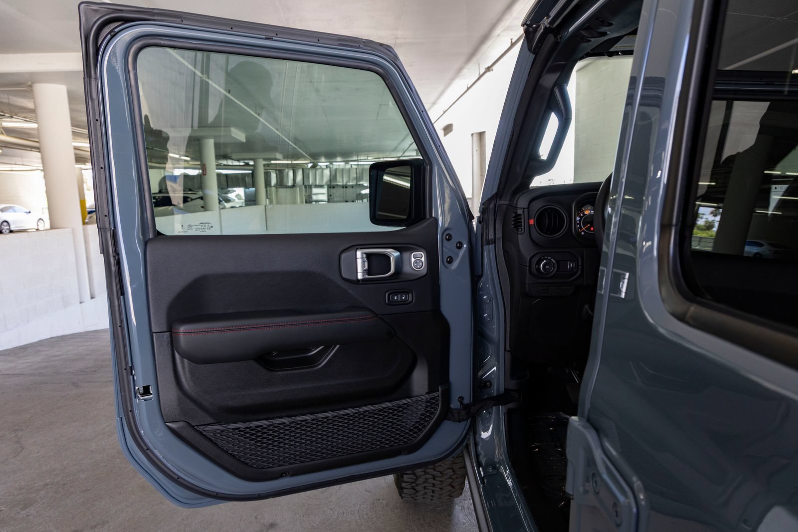 Used 2024 Jeep Wrangler Unlimited Rubicon 392 AWD/4WD image 18