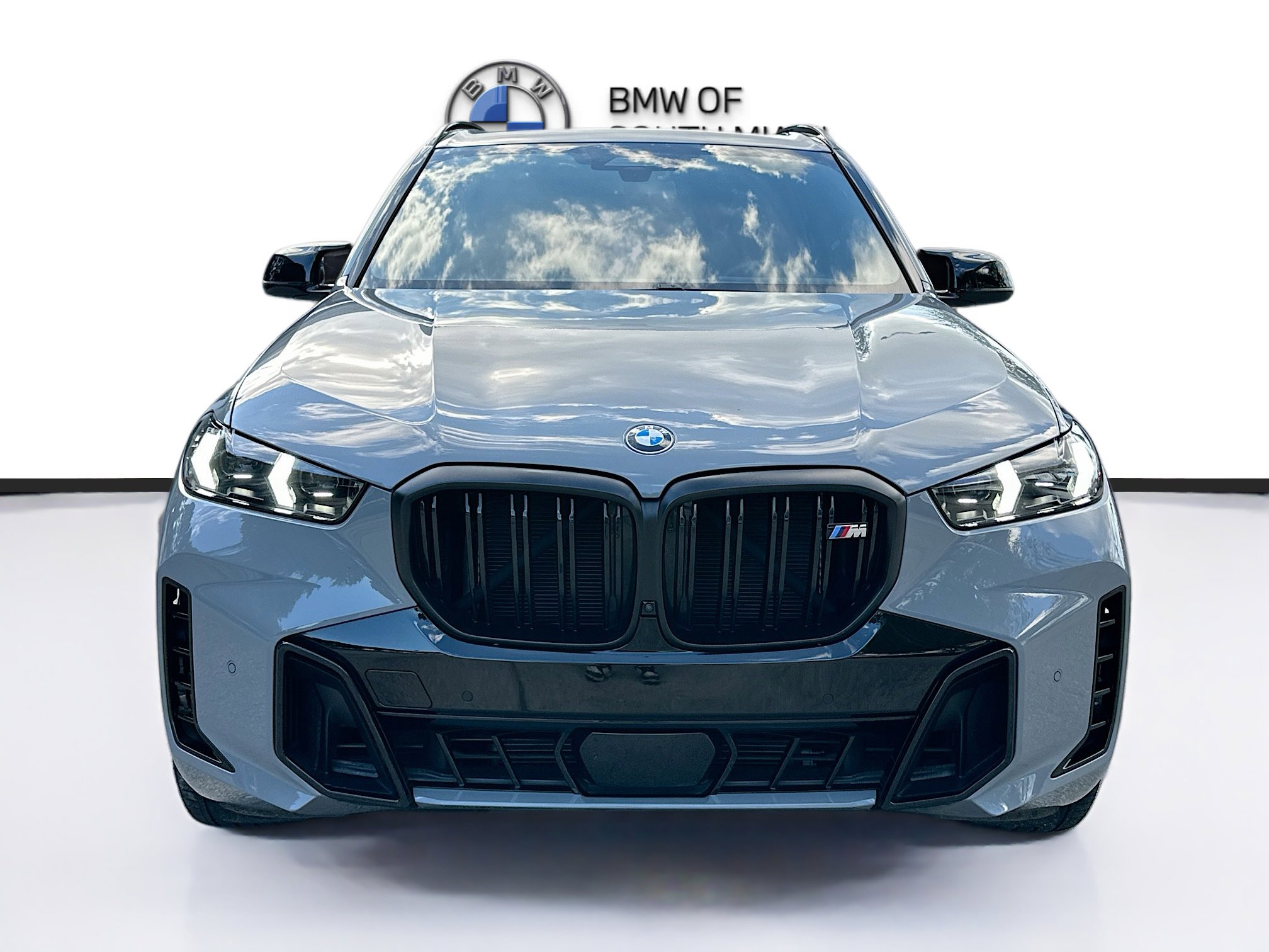 Used 2024 BMW X5 M60i image 2