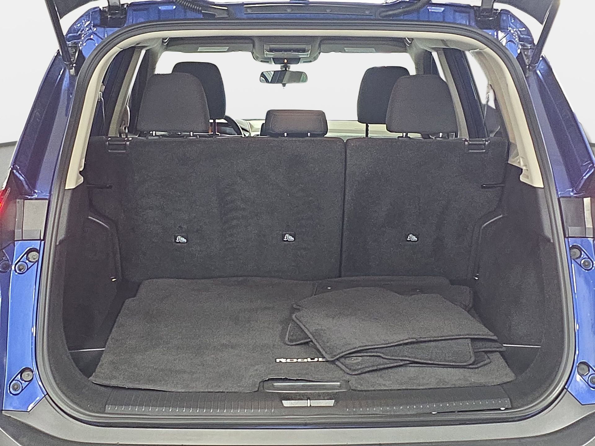 Used 2023 Nissan Rogue S image 12