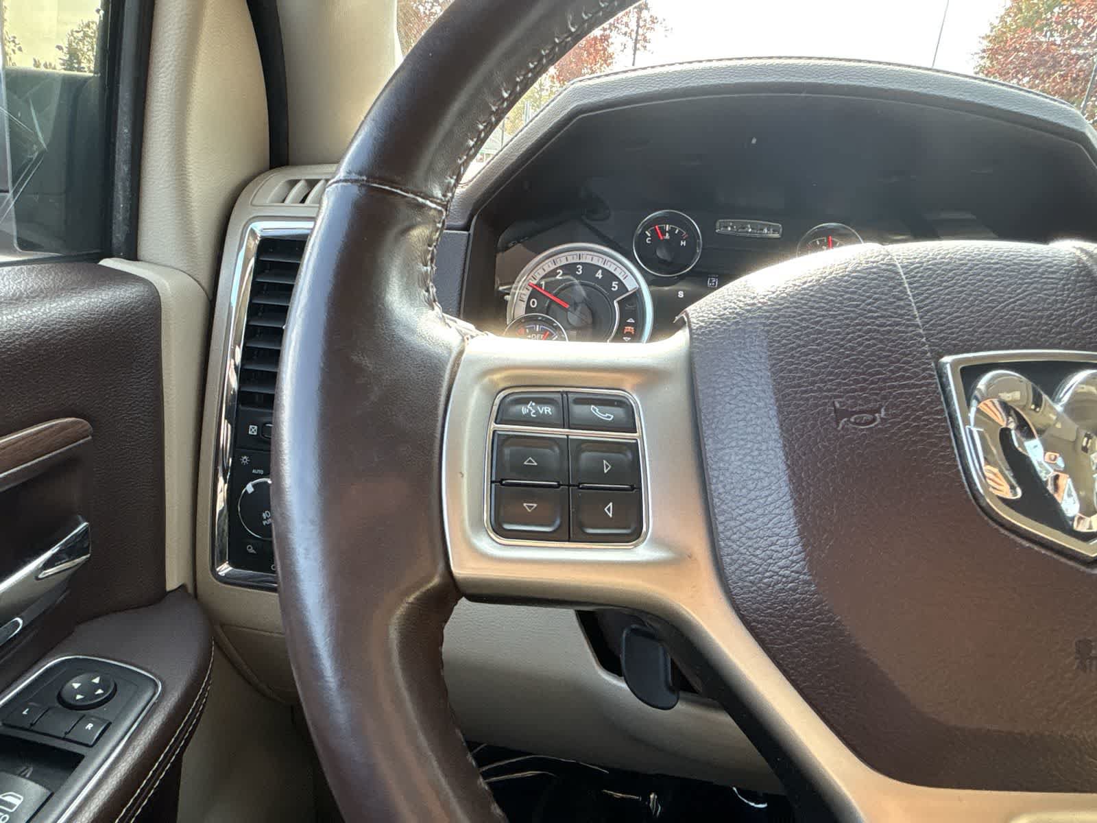 Used 2014 RAM 3500 Laramie w/ Convenience Group AWD/4WD image 14