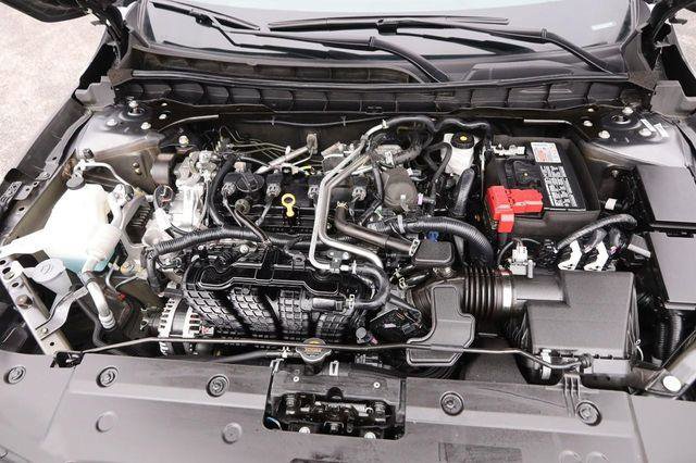 Used 2025 Nissan Altima 2.5 SV FWD image 25