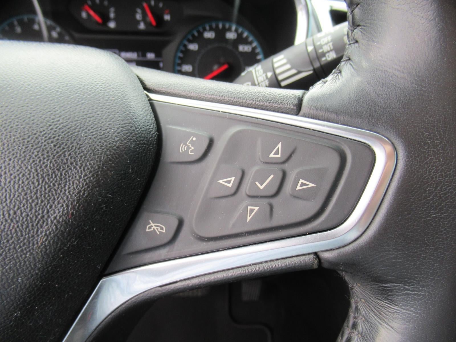 Used 2018 Chevrolet Equinox LT FWD image 22