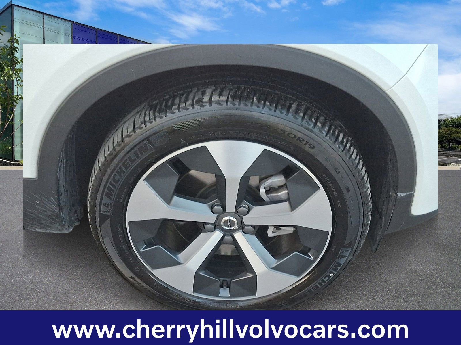 Certified 2025 Volvo XC40 B5 Core w/ Protection Package Premier image 8