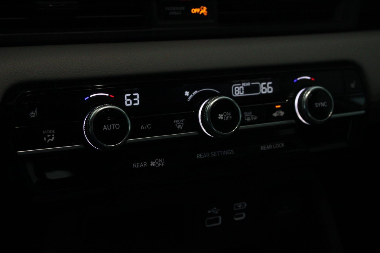 Used 2025 Honda Pilot EX-L image 16