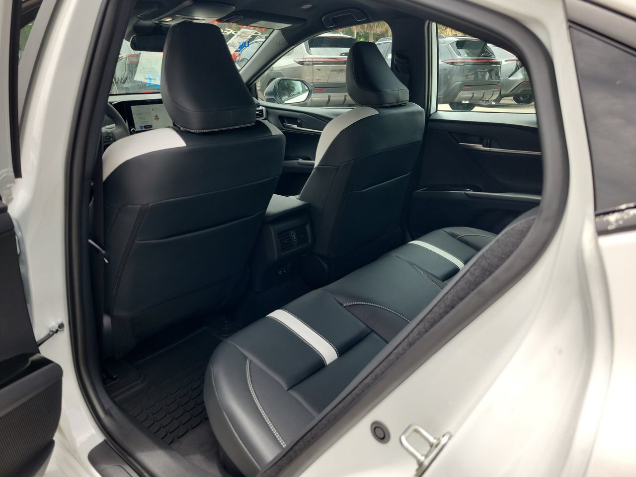 Used 2026 Toyota Camry SE FWD image 10