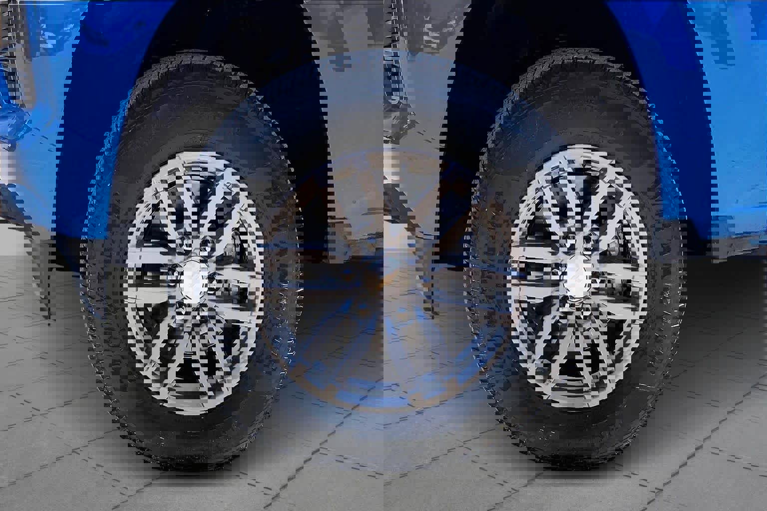 Used 2024 Chevrolet Colorado LT w/ LT Convenience Package II image 11