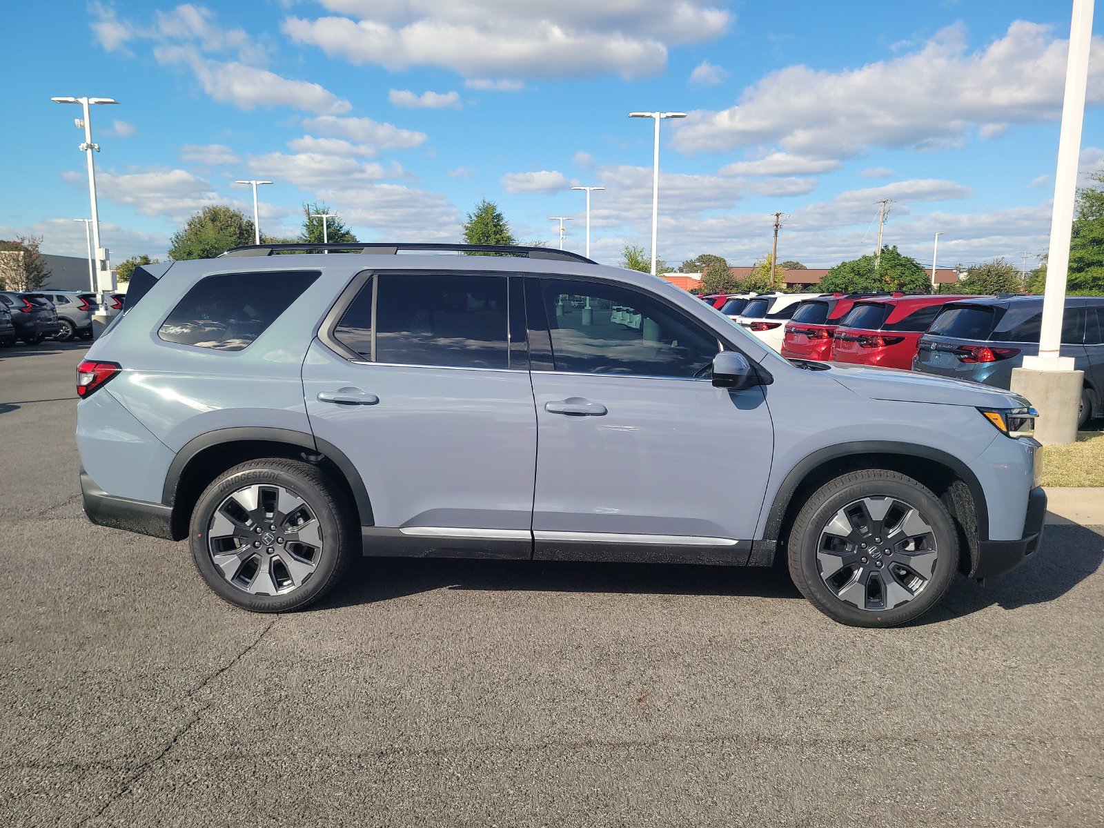 New 2026 Honda Pilot Elite image 2