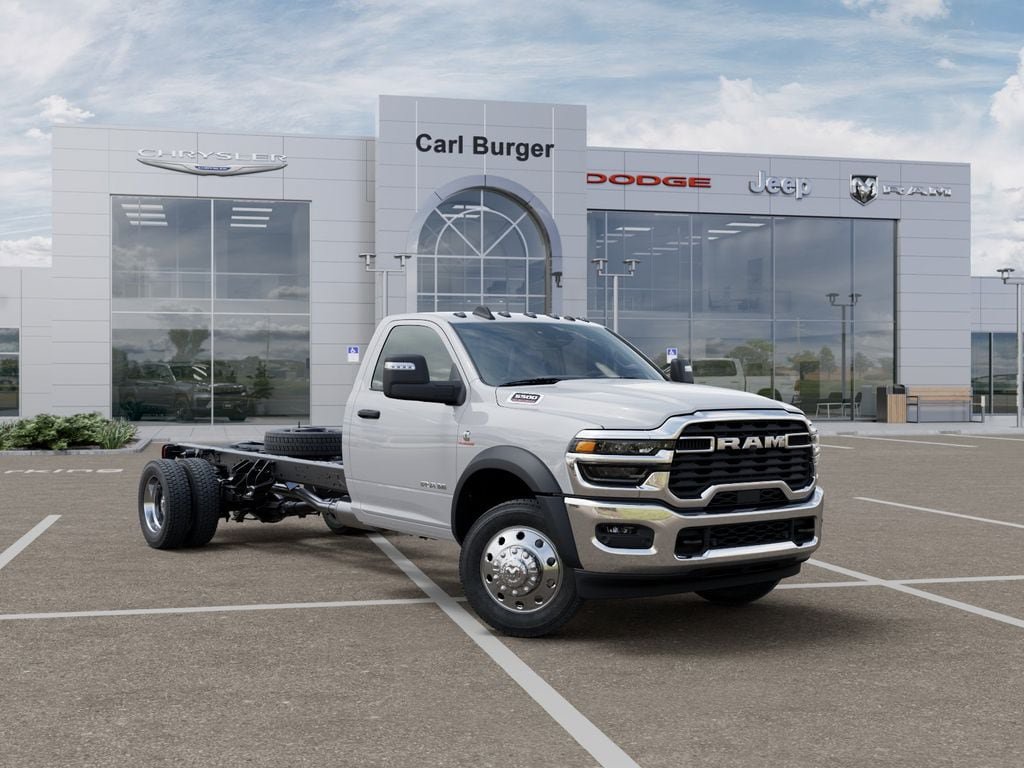 New 2025 RAM 5500 4x4 Regular Cab image 5