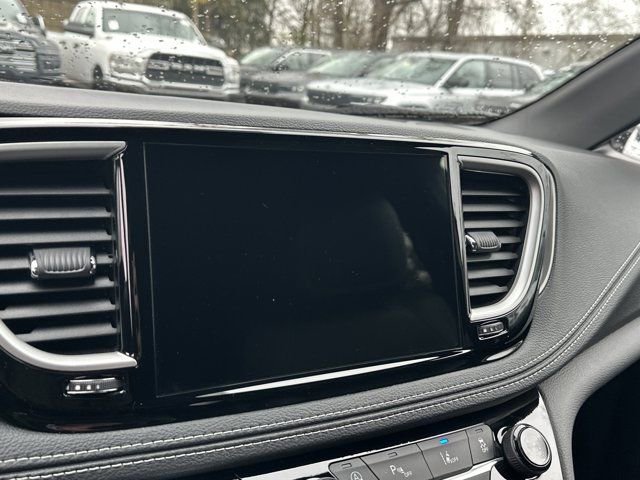 New 2026 Chrysler Pacifica Select image 29