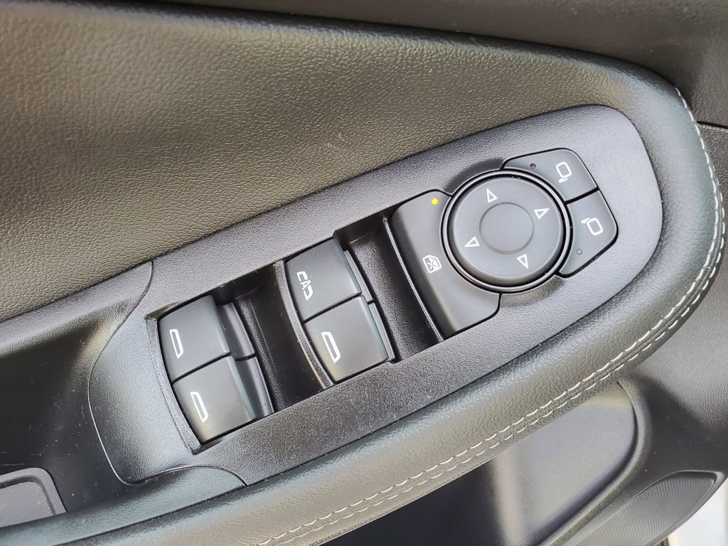 Certified 2023 Buick Encore GX Select AWD/4WD image 23