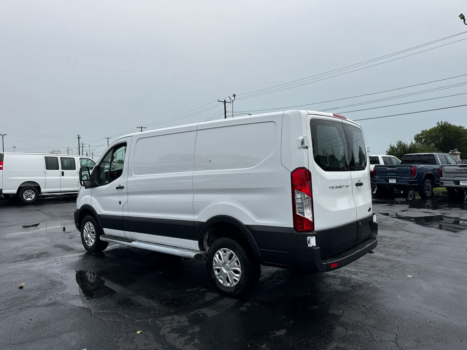 Used 2025 Ford Transit 250 Low Roof w/ Exterior Upgrade Package RWD image 3