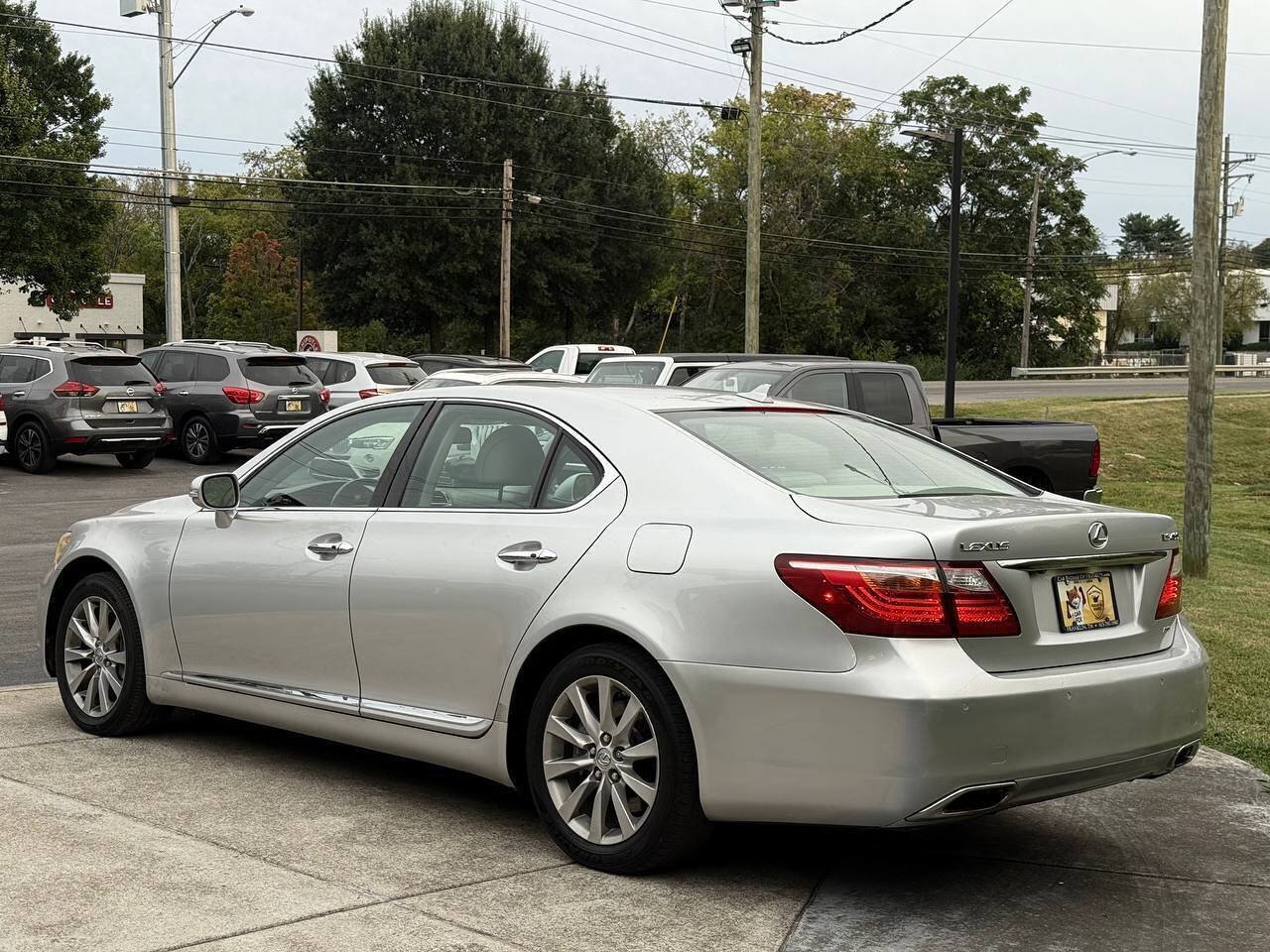 Used 2010 Lexus LS 460 AWD w/ Luxury Value Edition image 3