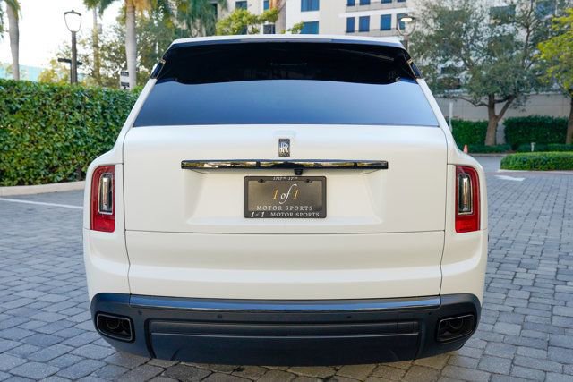 Used 2023 Rolls-Royce Cullinan Black Badge w/ Driver's Package image 23