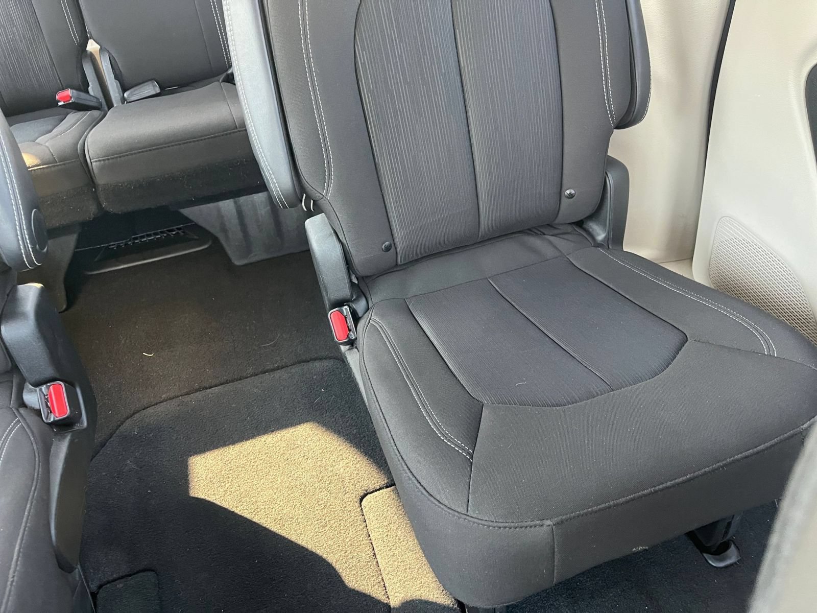 Used 2024 Chrysler Voyager LX FWD image 39