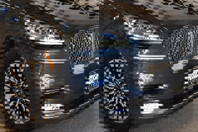 Used 2021 Lincoln Aviator Reserve w/ Equipment Group 201A image 15