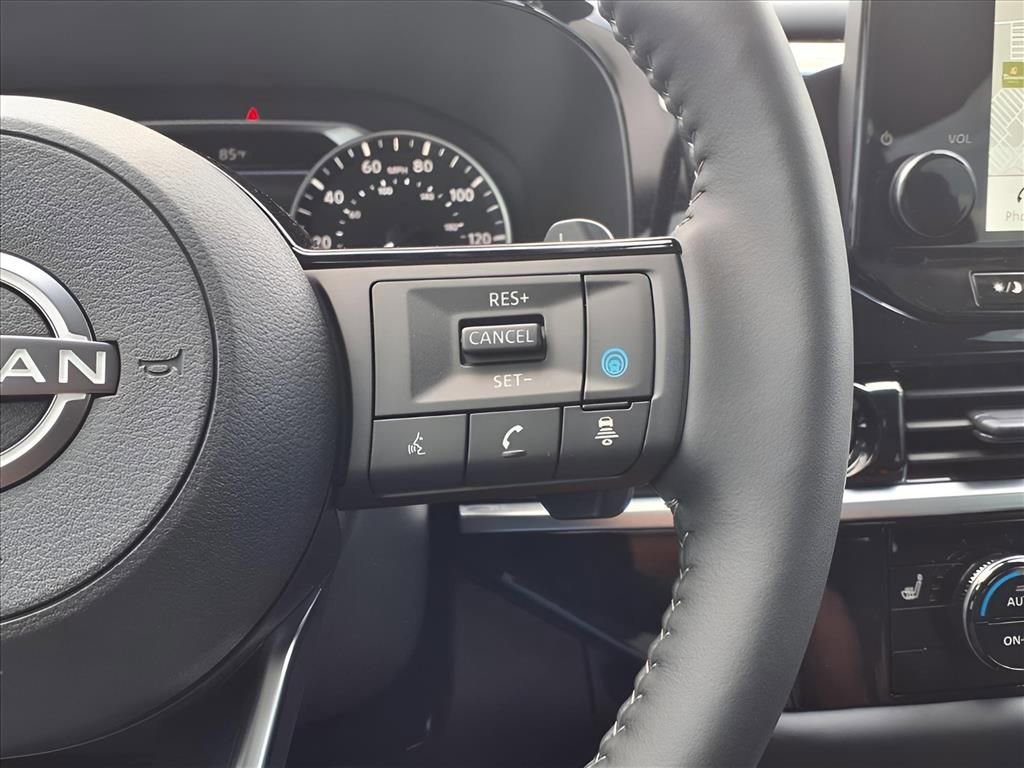 New 2025 Nissan Pathfinder SL image 21