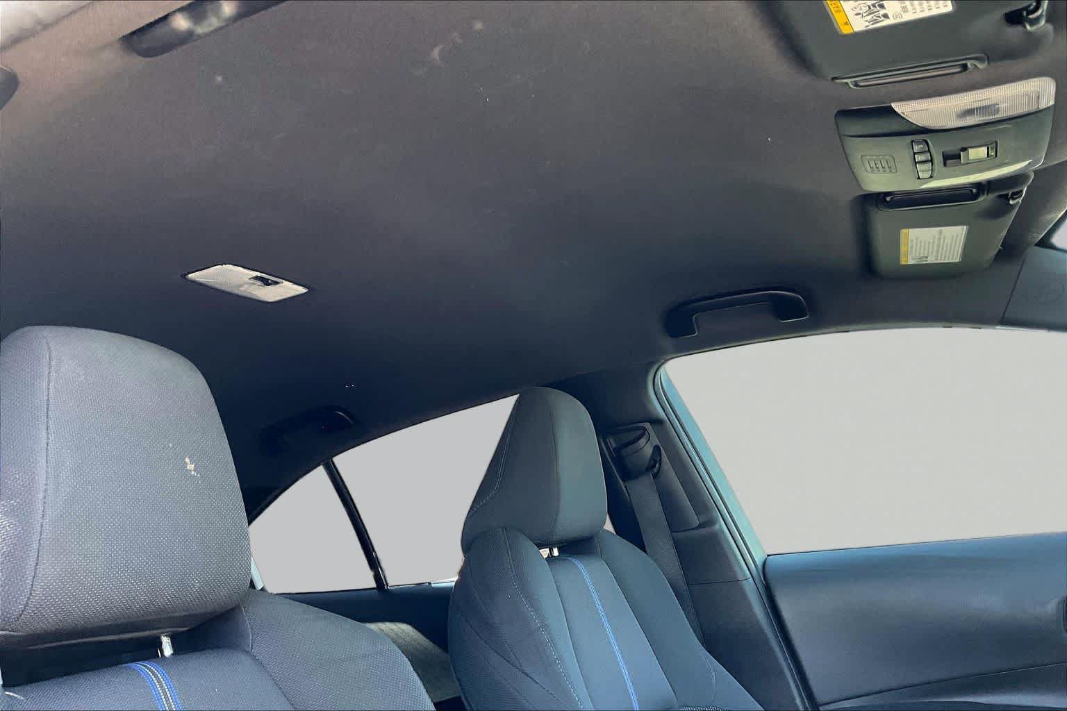 Used 2021 Toyota Corolla SE w/ Carpet Mat Package (TMS) FWD image 13