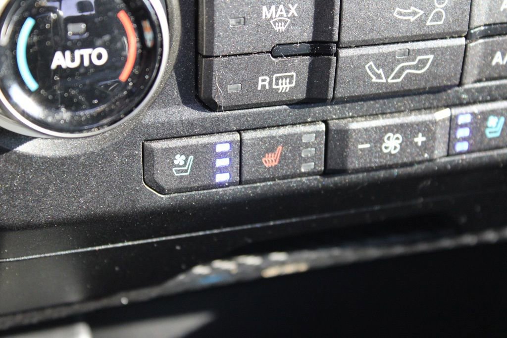 Used 2019 Ford F150 Raptor w/ Equipment Group 802A Luxury image 40