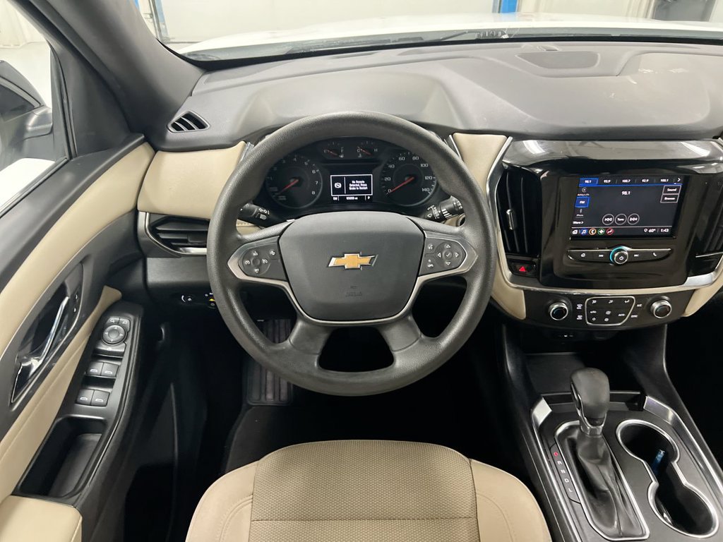 Used 2023 Chevrolet Traverse LS FWD image 11