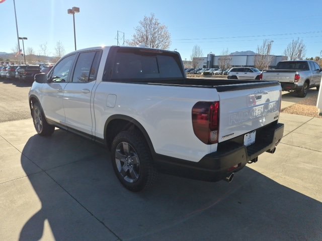Used 2025 Honda Ridgeline TrailSport image 3