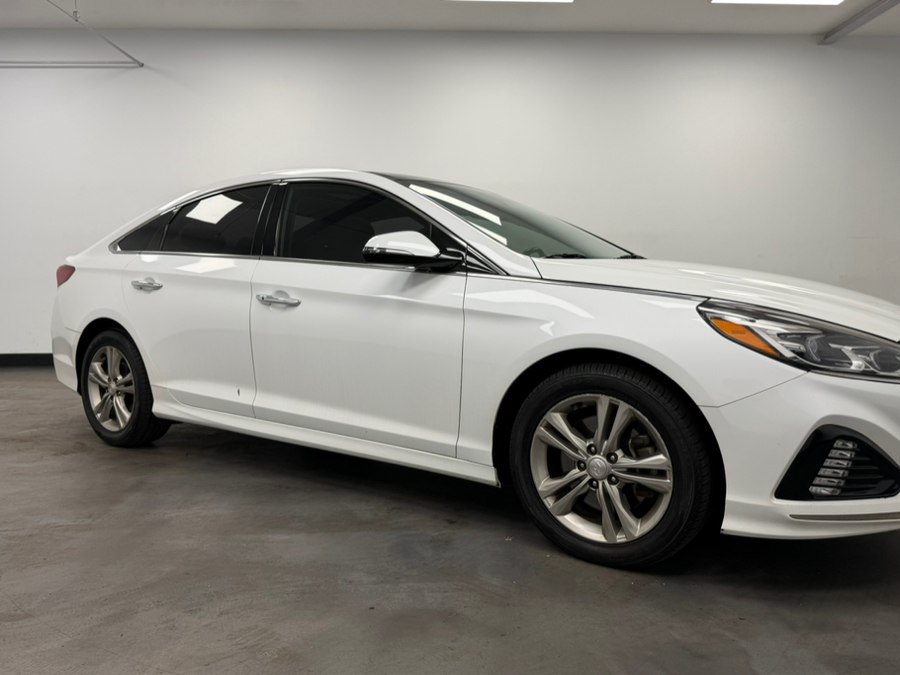 Used 2019 Hyundai Sonata Limited w/ Ultimate Package 04 FWD image 16