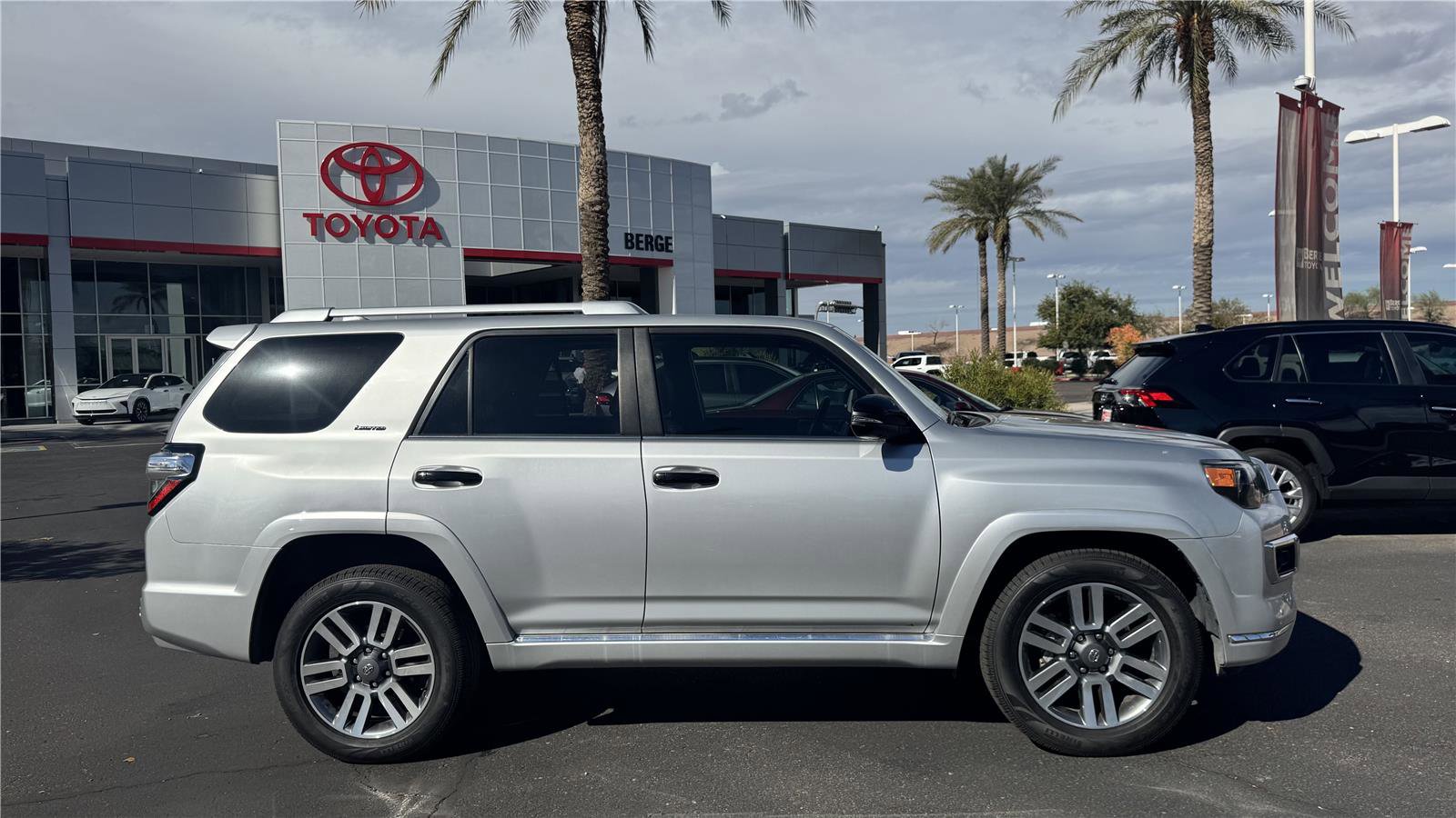 Used 2023 Toyota 4Runner Limited image 4