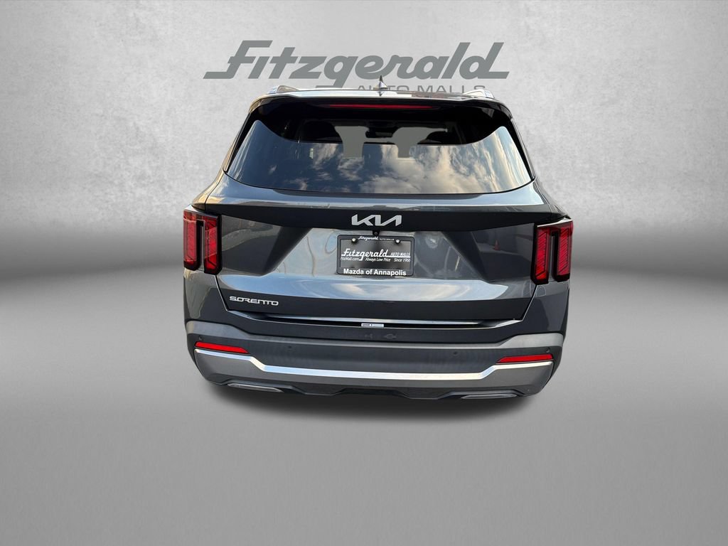 Used 2024 Kia Sorento S w/ Panoramic Sunroof Package FWD image 6