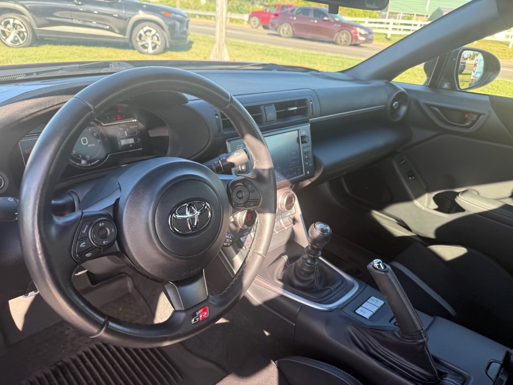 Used 2023 Toyota GR86 Premium image 10