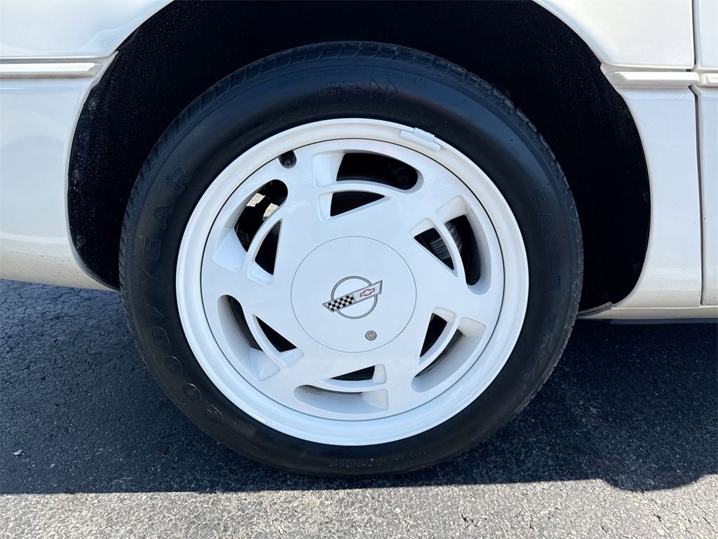 Used 1988 Chevrolet Corvette Coupe image 54