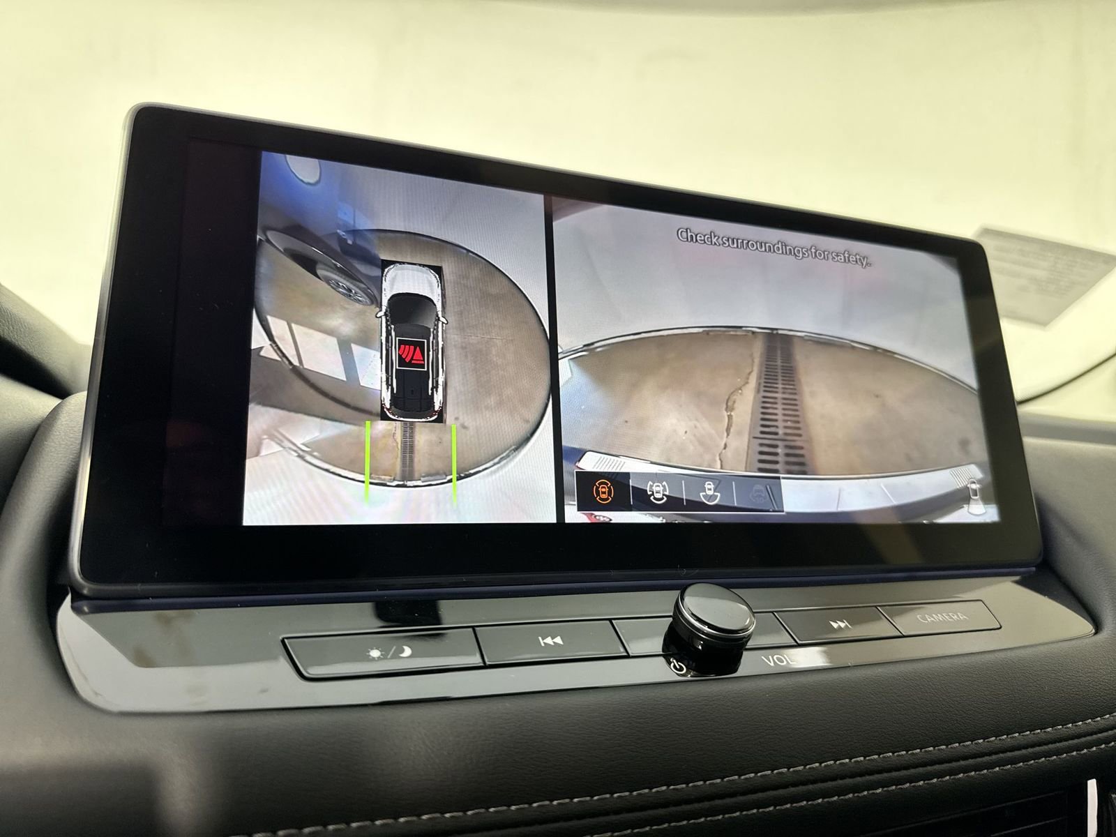 New 2026 Nissan Rogue Platinum w/ Platinum Premium Package image 9