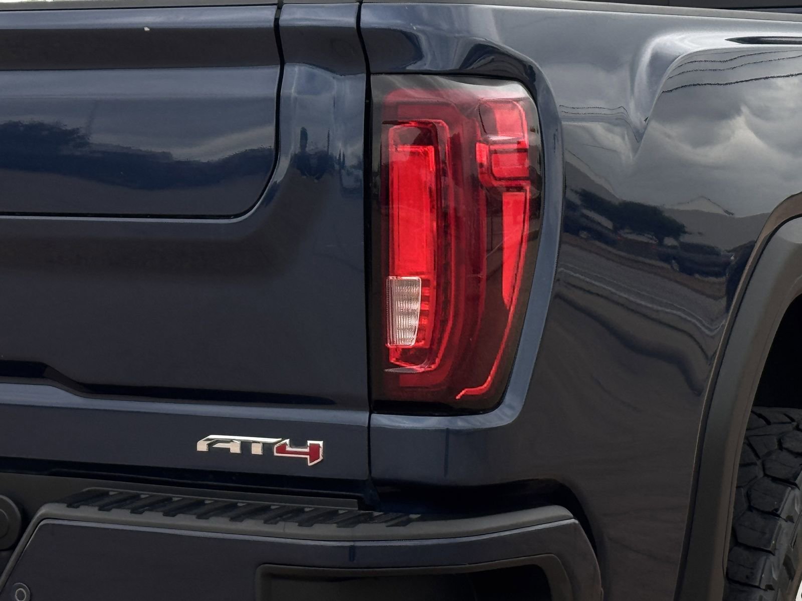 Used 2023 GMC Sierra 2500 AT4 w/ AT4 Premium Plus Package image 12