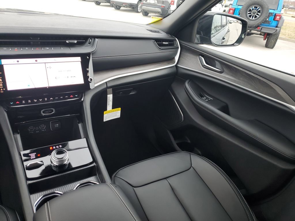 New 2026 Jeep Grand Cherokee Limited image 16