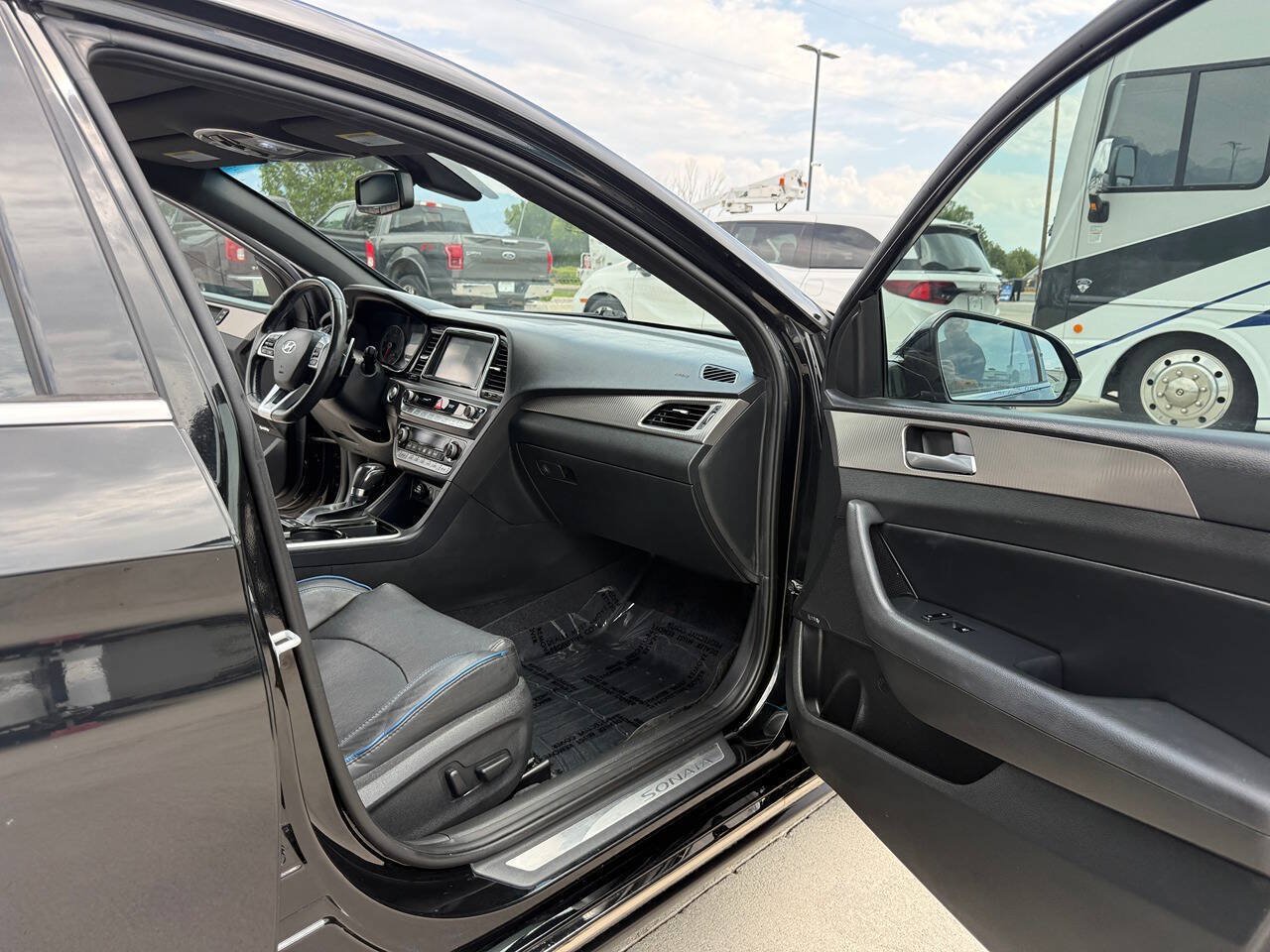 Used 2019 Hyundai Sonata Limited FWD image 20