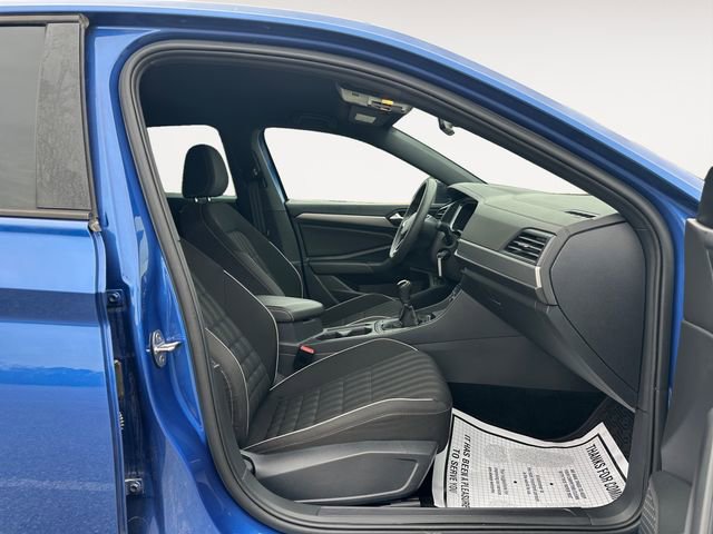 Used 2022 Volkswagen Jetta Sport image 15