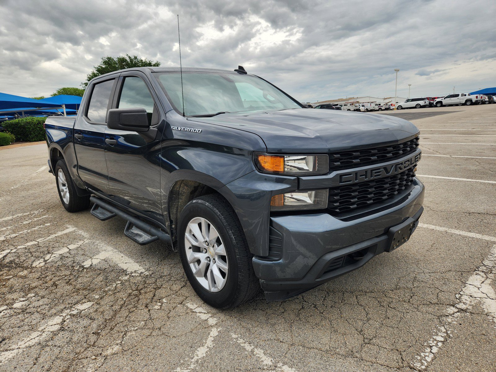 Used 2020 Chevrolet Silverado 1500 Custom w/ Custom Value Package RWD image 2