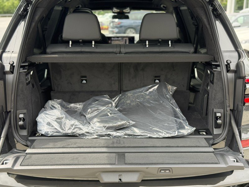 New 2026 BMW X7 xDrive40i w/ M Sport Package image 21