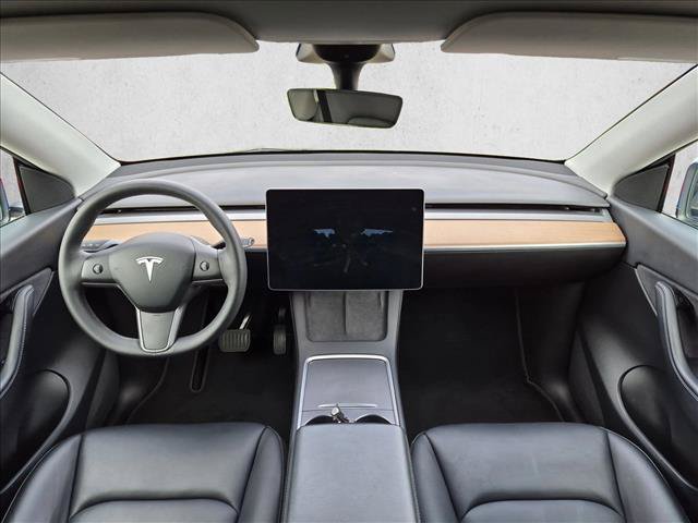 Used 2022 Tesla Model Y Long Range AWD/4WD image 18