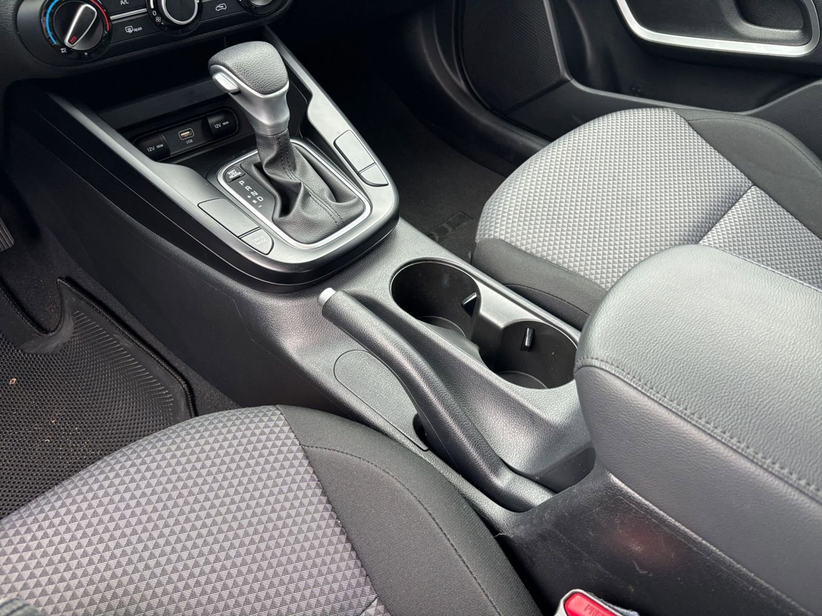 Used 2025 Kia Soul LX w/ LX Technology Package image 39