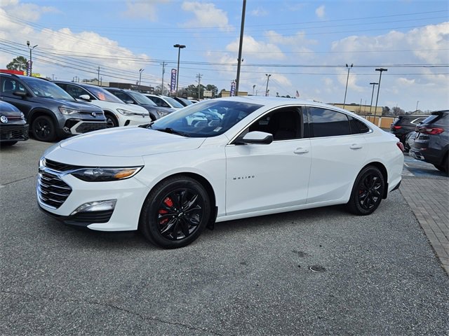 Used 2022 Chevrolet Malibu LT image 3