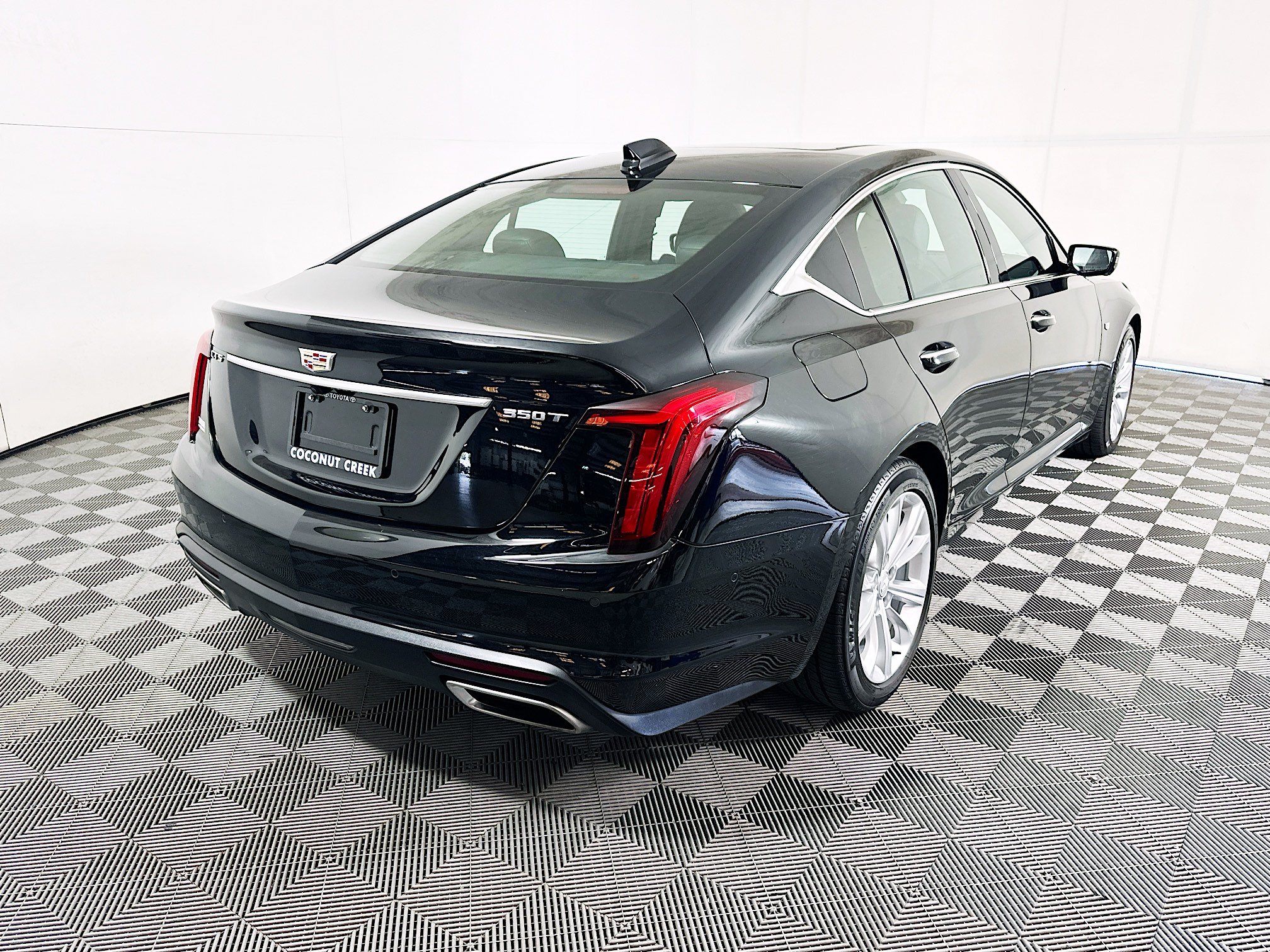 Used 2025 Cadillac CT5 Premium Luxury w/ Sun And Sound Package RWD image 3