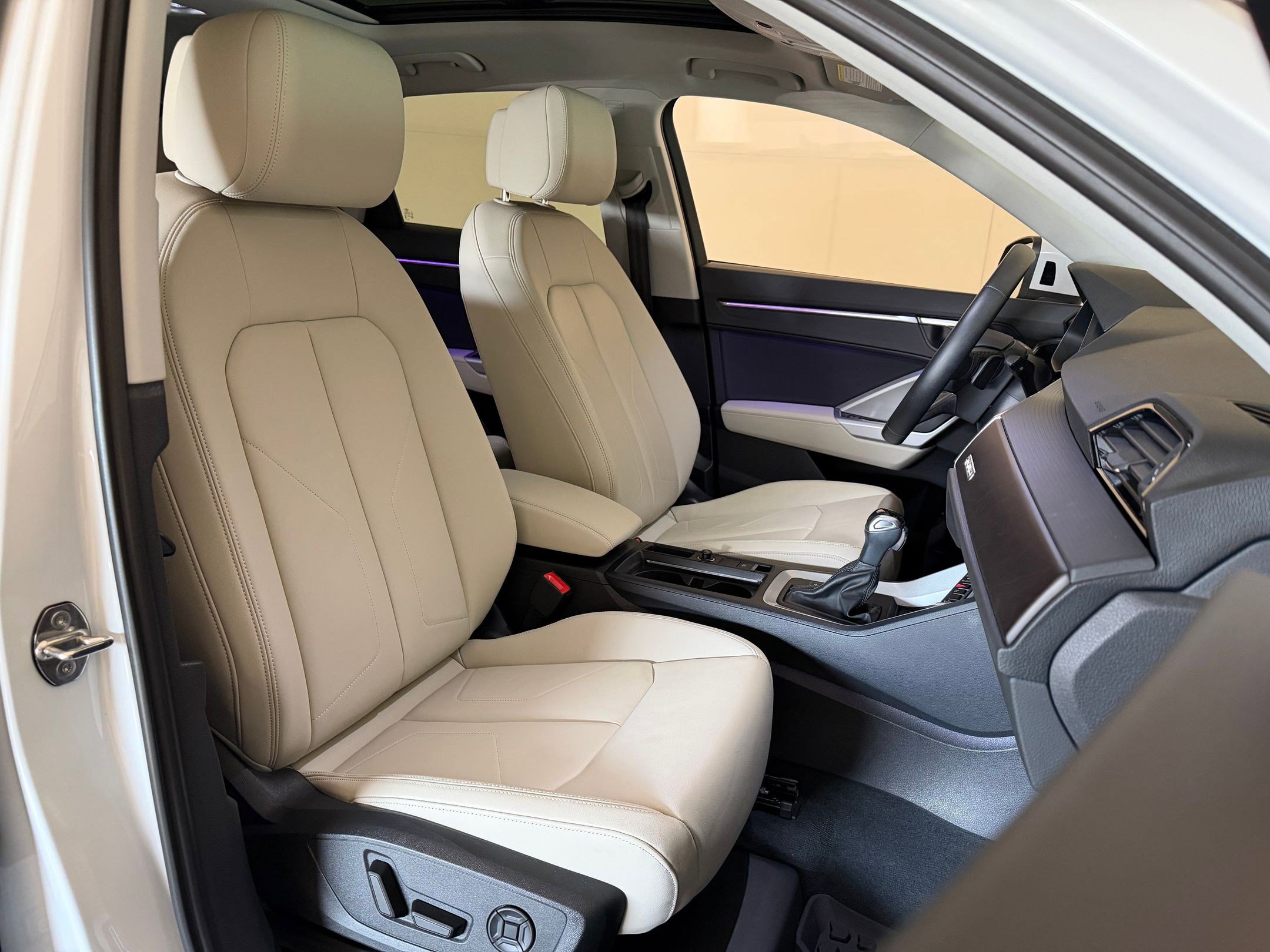 Certified 2024 Audi Q3 2.0T Premium Plus AWD/4WD image 31