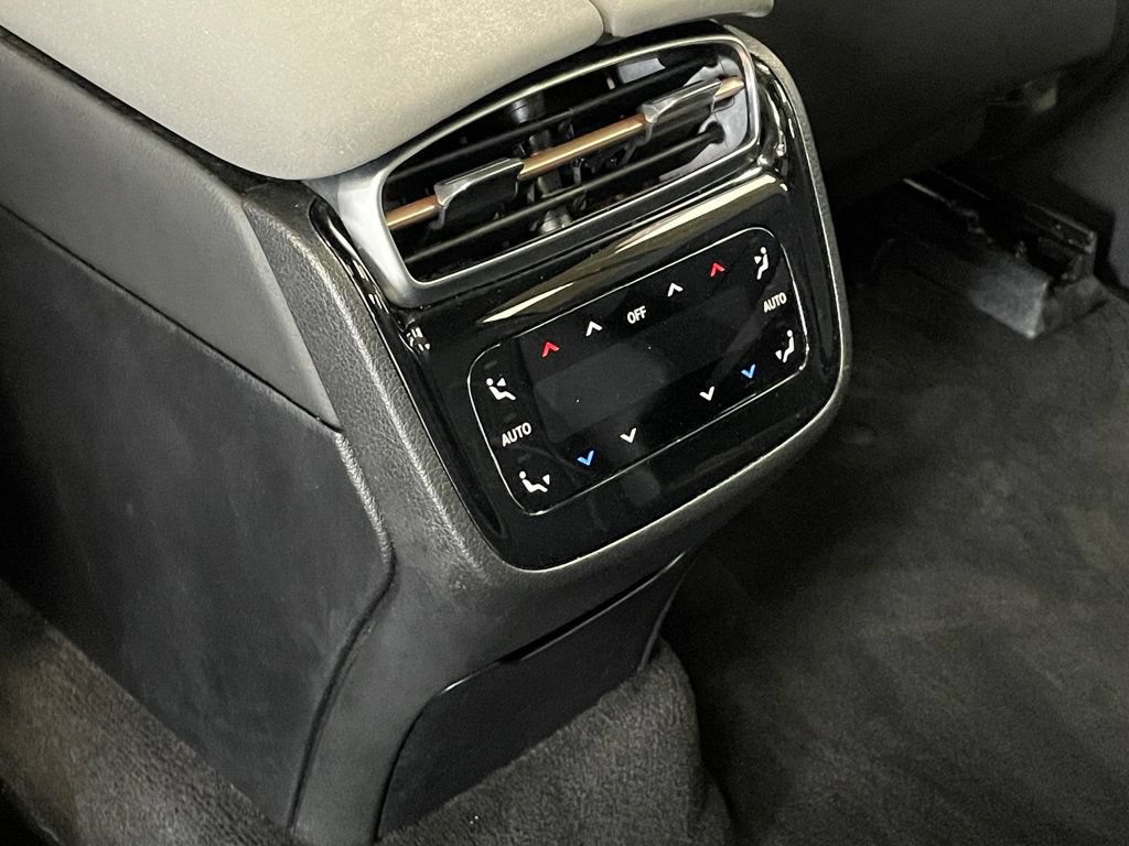Used 2023 Mercedes-Benz EQS 580 4MATIC SUV image 17