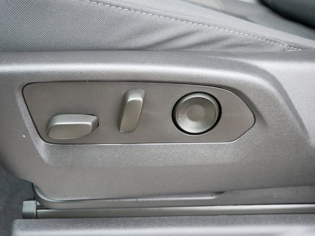 Used 2023 Chevrolet Silverado 1500 LT image 13