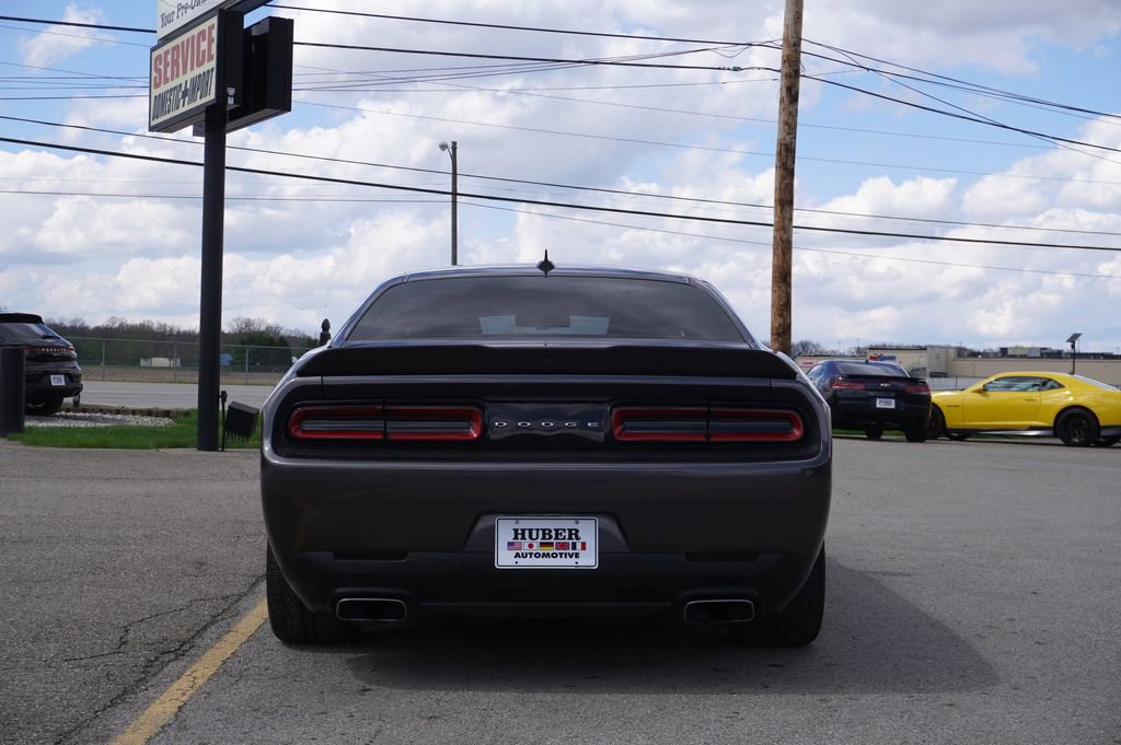 Used 2018 Dodge Challenger SRT image 6
