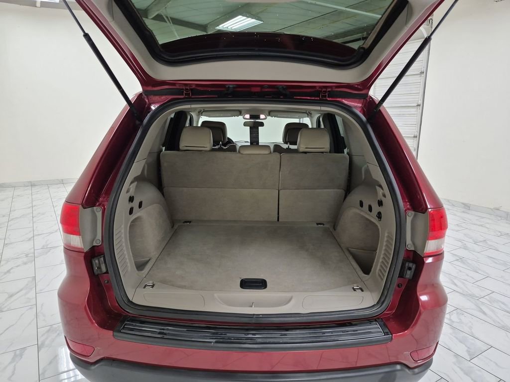 Used 2012 Jeep Grand Cherokee Laredo w/ Laredo E Group image 27